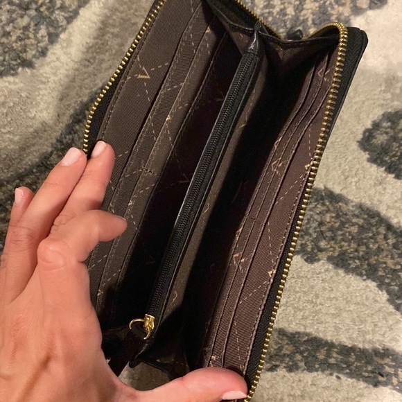 Vince camuto wallet brand new - Picture 2 of 4